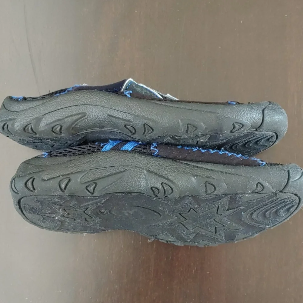 🌻Kids SG Footwear Blue & Black Water Shoes Size 13